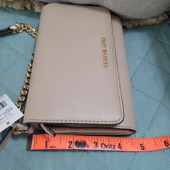 Michael Kors Jet Set Crossbody Bag Beige - Picture 8 of 9